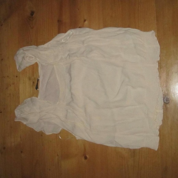 Oasis Cream Ruffled Blouse - Picture 3 of 3